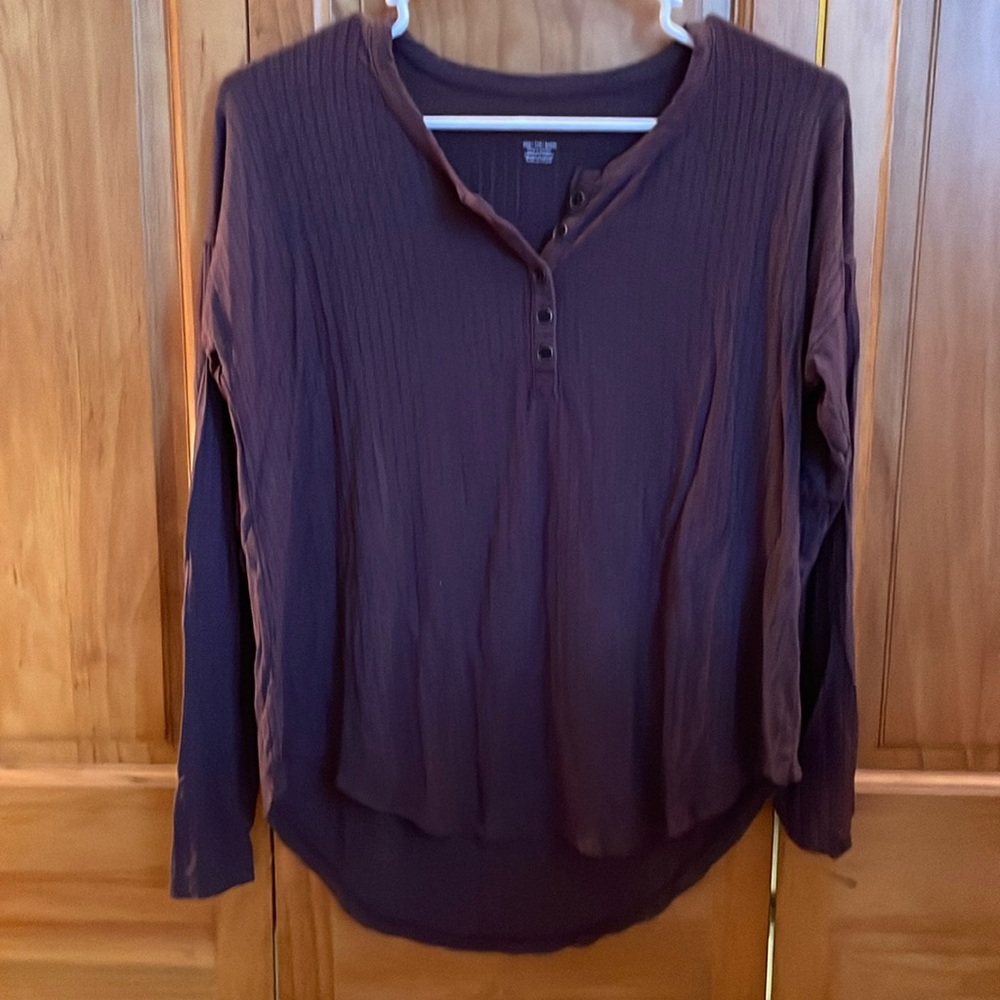 American Eagle Long Sleeve Henley Shirt
